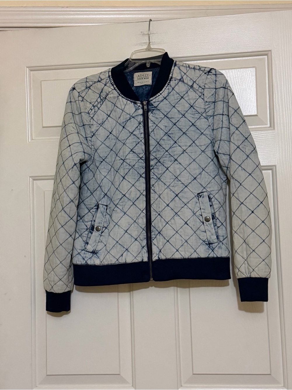 Ashley by 26 International Acid Wash Quilted Denim Bomber Jacket Size Medium M
